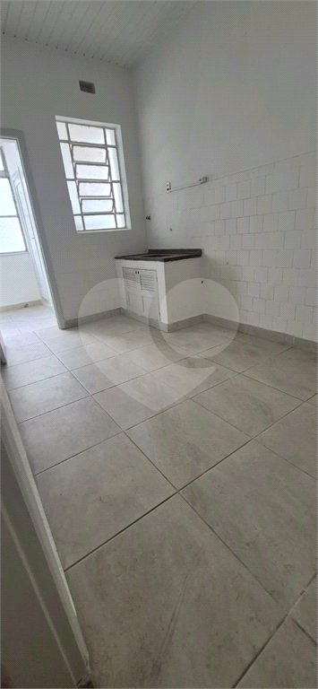 VENDE APARTAMENTO DE 2 DORMITÓRIOS, SACADA E COM VAGA - NA ACLIMAÇÃO