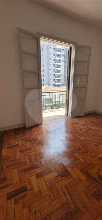 VENDE APARTAMENTO DE 2 DORMITÓRIOS, SACADA E COM VAGA - NA ACLIMAÇÃO
