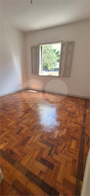 VENDE APARTAMENTO DE 2 DORMITÓRIOS, SACADA E COM VAGA - NA ACLIMAÇÃO