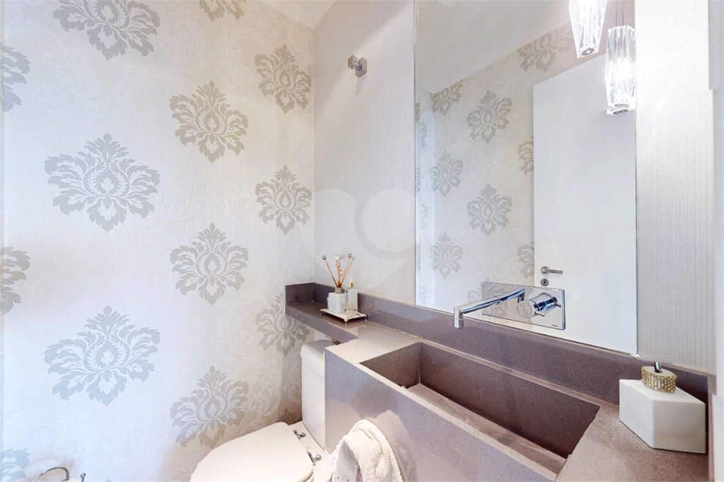APARTAMENTO em VILA ROMANA