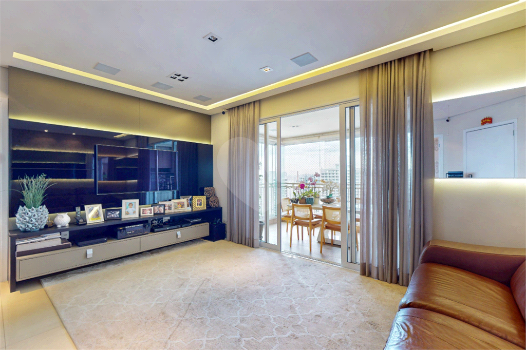 APARTAMENTO em VILA ROMANA