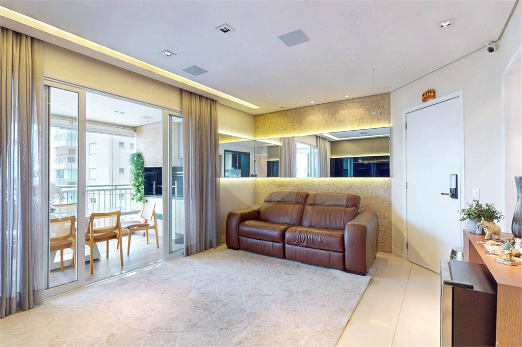 APARTAMENTO em VILA ROMANA