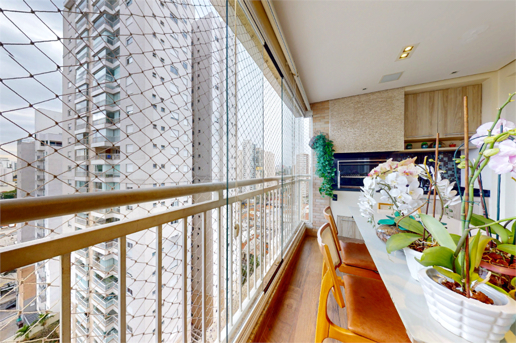APARTAMENTO em VILA ROMANA