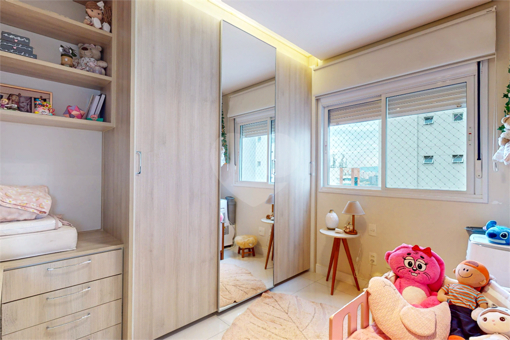 APARTAMENTO em VILA ROMANA