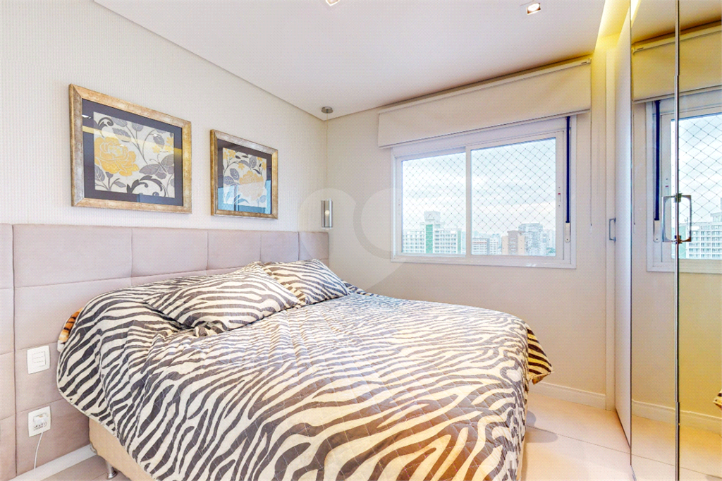 APARTAMENTO em VILA ROMANA