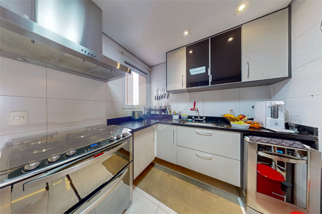 APARTAMENTO em VILA ROMANA