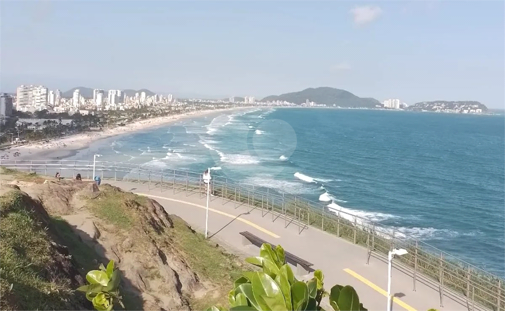 Apartamento de 160m² com 3 suítes em excelente localização no Guarujá