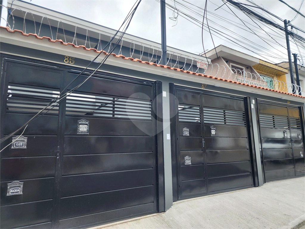 SOBRADO NOVO À VENDA NA PARADA INGLESA - CONFORTO E ESTILO