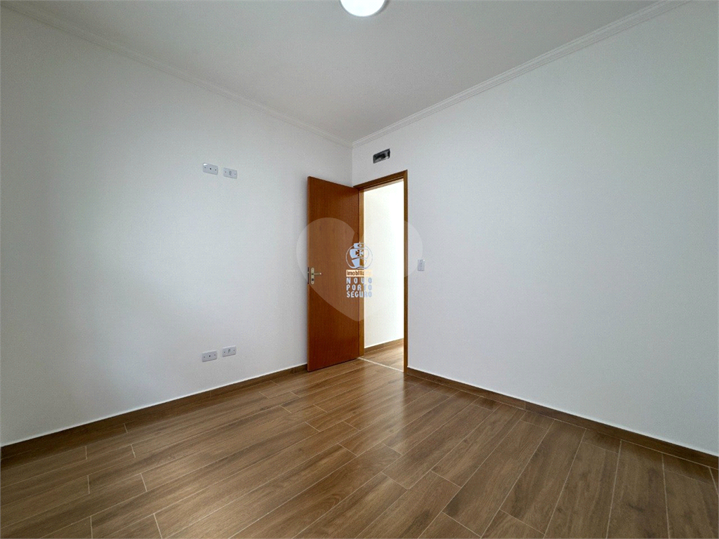 SOBRADO NOVO À VENDA NA PARADA INGLESA - CONFORTO E ESTILO