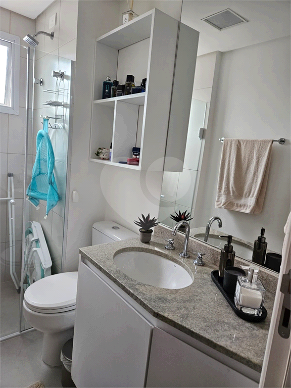 Apartamento com 3 dormitorios e varanda gourmet