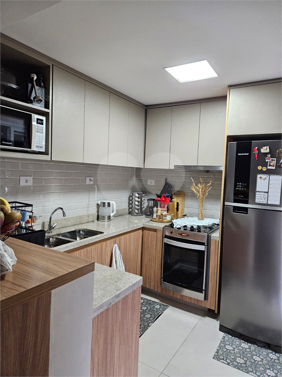Apartamento com 3 dormitorios e varanda gourmet