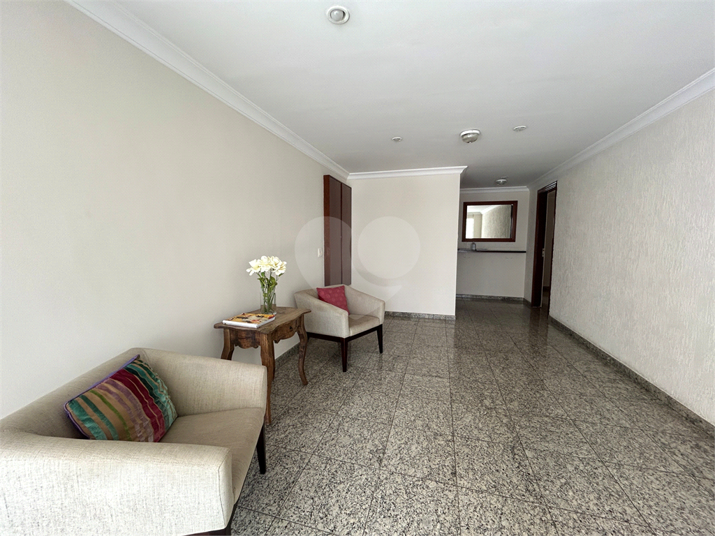 Apartamento de 50m2 em andar alto na Moema Pássaros