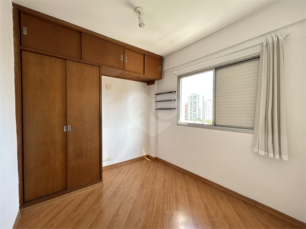 Apartamento de 50m2 em andar alto na Moema Pássaros