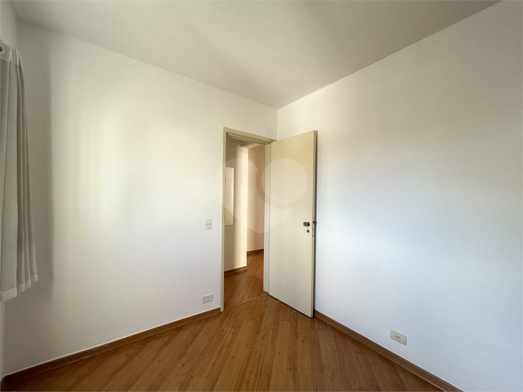 Apartamento de 50m2 em andar alto na Moema Pássaros