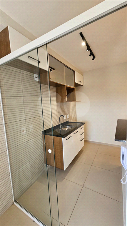 Apto. Vila Nova Cachoeirinha - Regiao do Horto. 02 dormit ,Cozinha , Lavanderia , -01 wc. 01 vaga. Todo reformado.