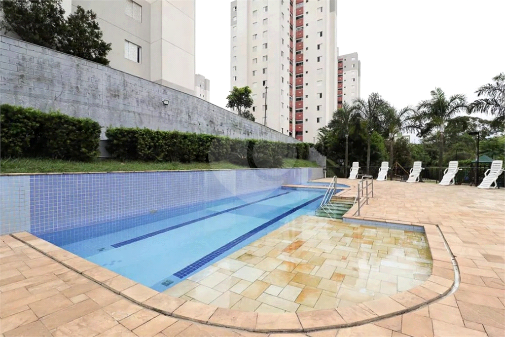 Apto. Vila Nova Cachoeirinha - Regiao do Horto. 02 dormit ,Cozinha , Lavanderia , -01 wc. 01 vaga. Todo reformado.