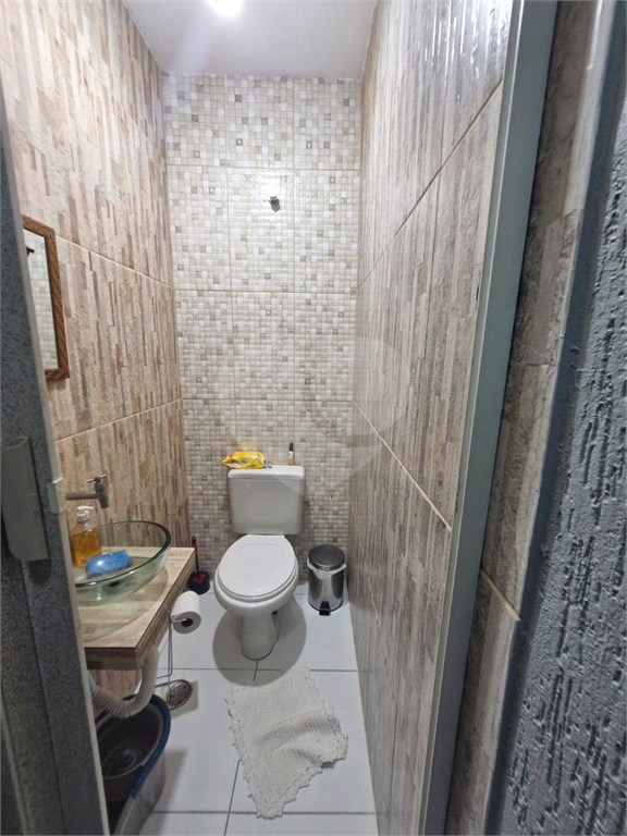 Casa para Venda 6 dormitórios. Vila Gustavo