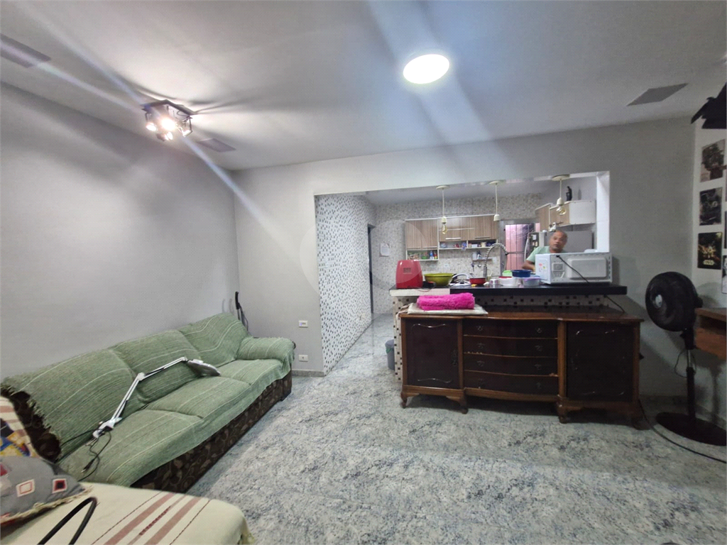 Casa para Venda 6 dormitórios. Vila Gustavo