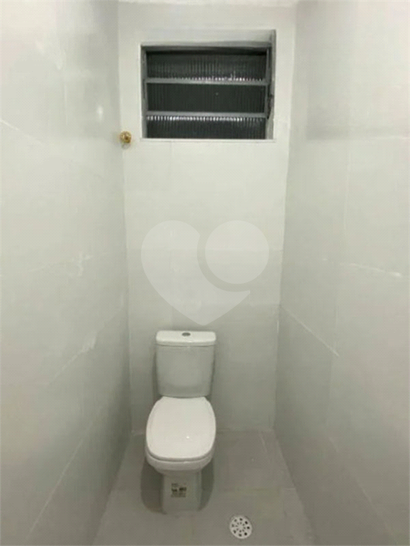 Galpão Comercial de 200m² 3 vagas para veículos, Mezanino) próximo a Rodovias