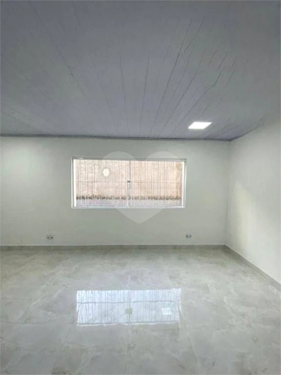 Galpão Comercial de 200m² 3 vagas para veículos, Mezanino) próximo a Rodovias