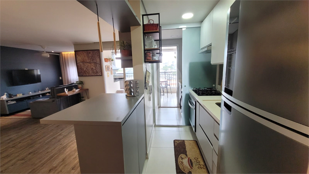Apartamento 79m2 Vila Guilherme com varanda gourmet com 2 banheiros 2 vagas 2 quartos 1 suíte Aceita e  Estuda Permuta.
