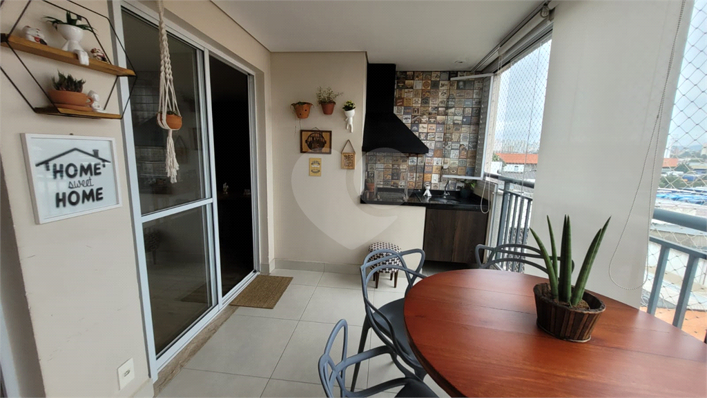 Apartamento 79m2 Vila Guilherme com varanda gourmet com 2 banheiros 2 vagas 2 quartos 1 suíte Aceita e  Estuda Permuta.
