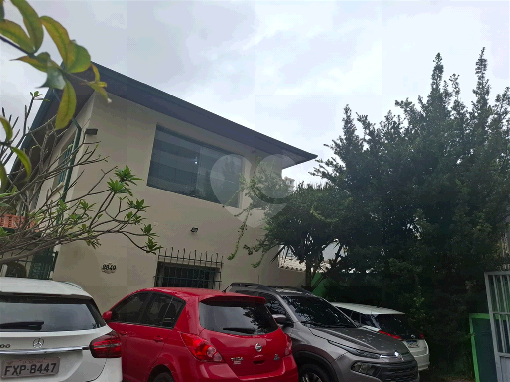 SOBRADO em PINHEIROS