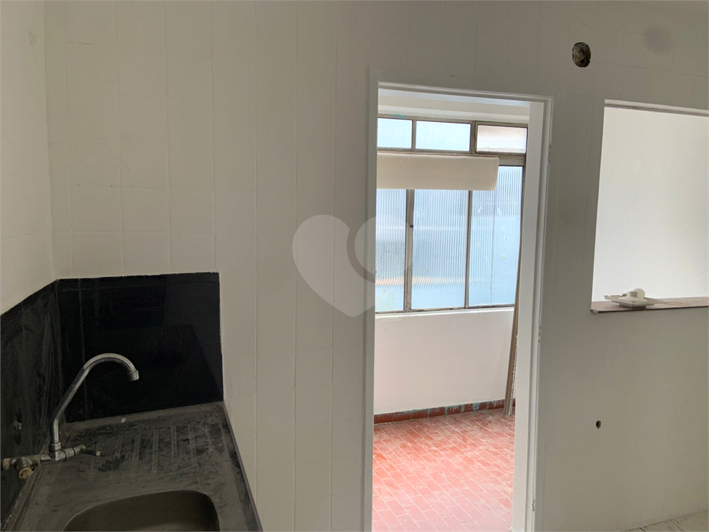 APARTAMENTO em PINHEIROS