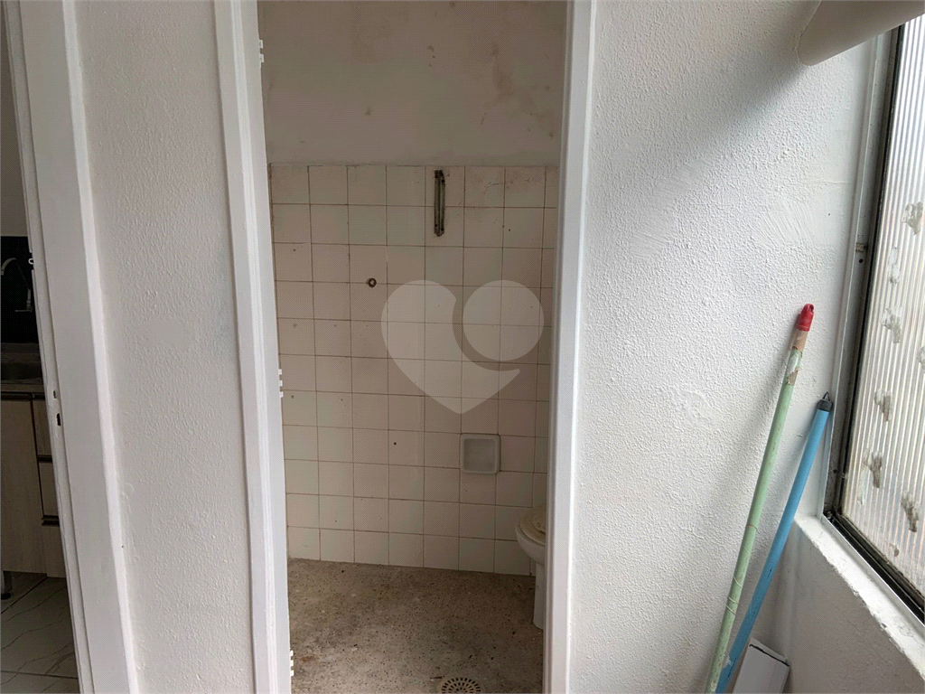 APARTAMENTO em PINHEIROS