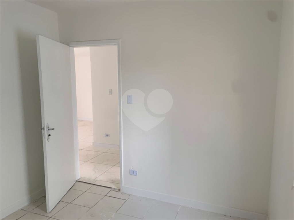 APARTAMENTO em PINHEIROS