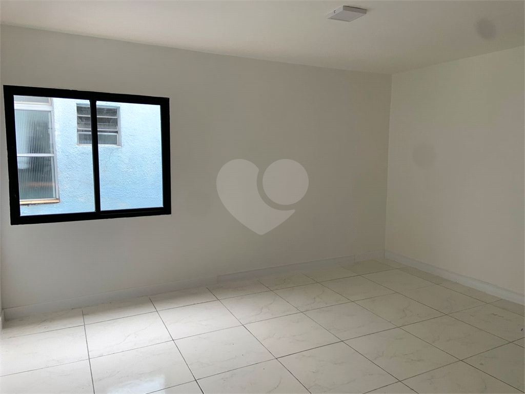 APARTAMENTO em PINHEIROS