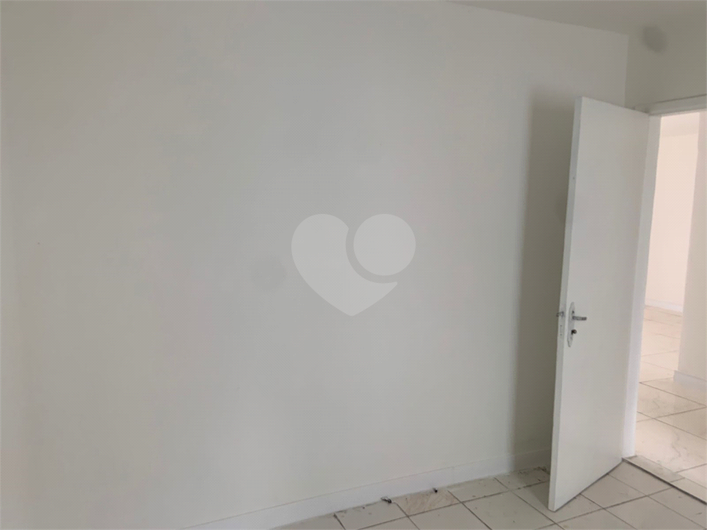APARTAMENTO em PINHEIROS