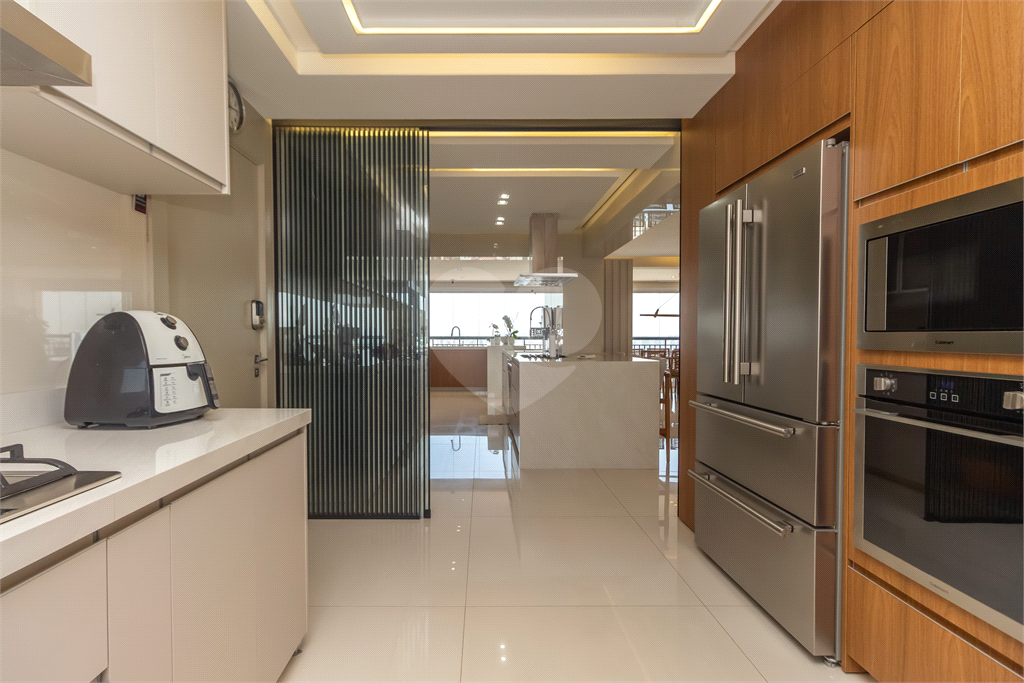 APARTAMENTO REFORMADO E MOBILIADO COM  3 SUÍTES E 4 VAGAS À VENDA NA VILA MARIANA VENDER