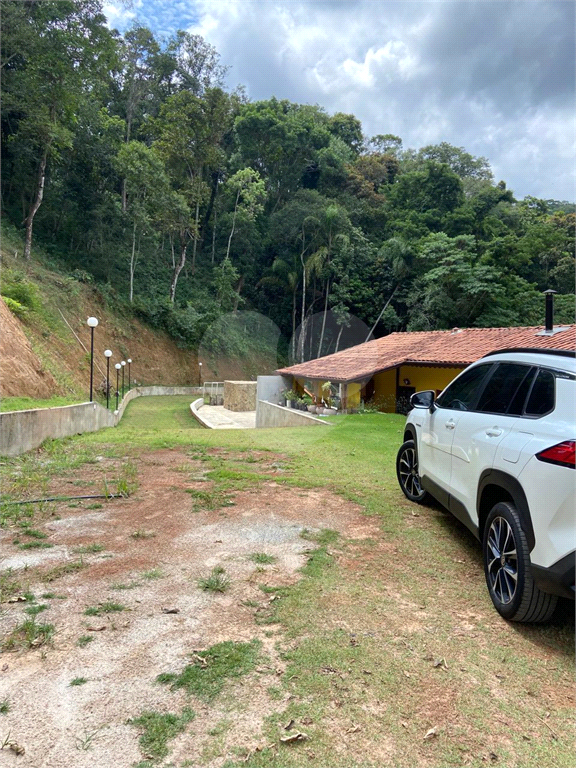 Chácara 3 Dormitórios, Suítes, Vagas. Mato Dentro Mairiporã