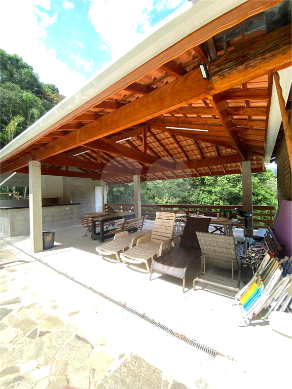 Chácara 3 Dormitórios, Suítes, Vagas. Mato Dentro Mairiporã