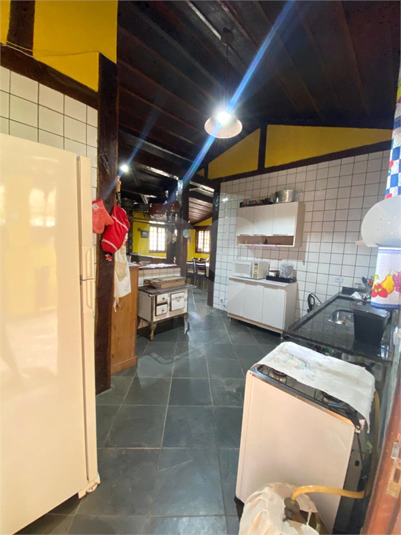 Chácara 3 Dormitórios, Suítes, Vagas. Mato Dentro Mairiporã