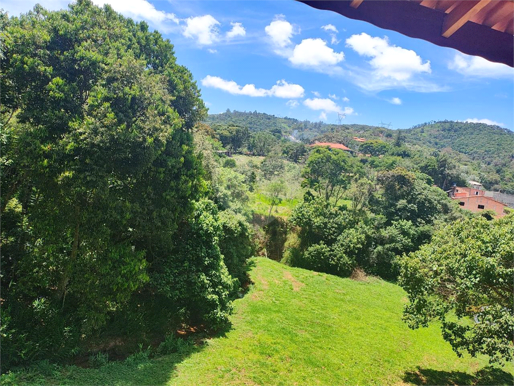 Chácara 3 Dormitórios, Suítes, Vagas. Mato Dentro Mairiporã