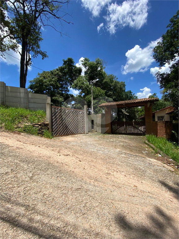 Chácara 3 Dormitórios, Suítes, Vagas. Mato Dentro Mairiporã