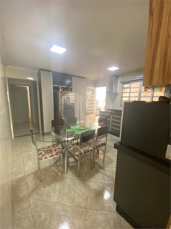 Casa com 4 Dormitórios, Vagas. Vila Matilde