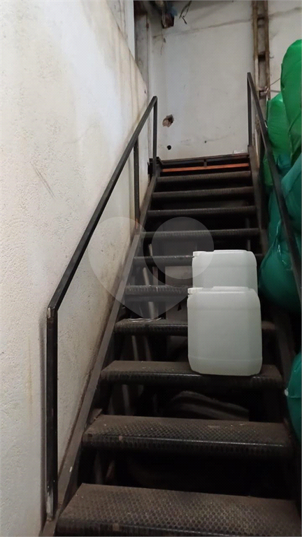 PRÉDIO INTEIRO em PENHA