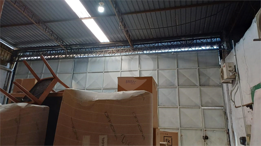 PRÉDIO INTEIRO em PENHA