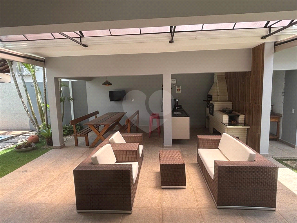 Chácara à venda | 450 m² | 3 dormitórios | 4 vagas | Louveira - São Paulo 