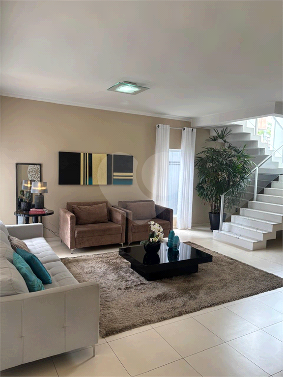 Chácara à venda | 450 m² | 3 dormitórios | 4 vagas | Louveira - São Paulo 