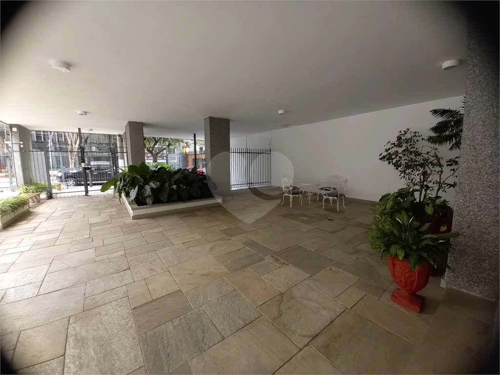 Venda / Locação – Apartamento em Pinheiros com 148m², 3 quartos, 1 suite, 1 vaga