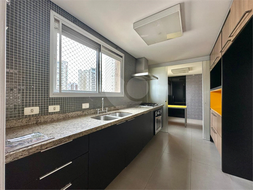 APARTAMENTO em VILA LEOPOLDINA