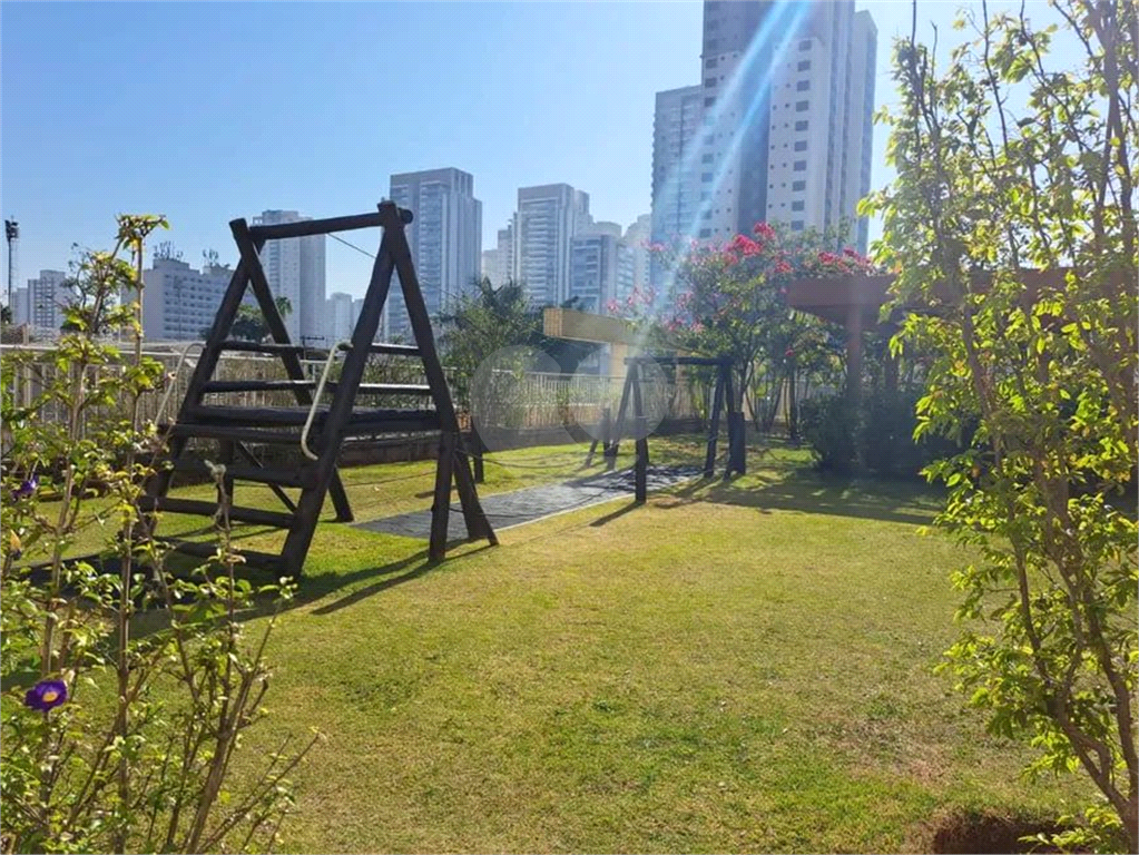 APARTAMENTO em VILA LEOPOLDINA