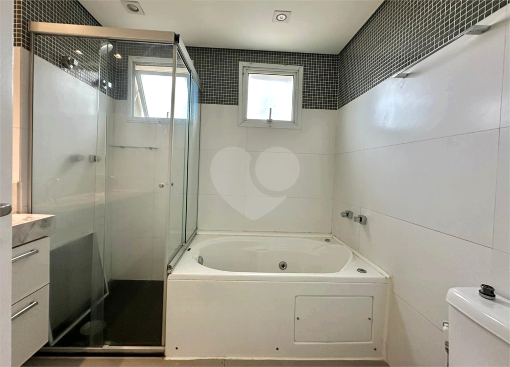 APARTAMENTO em VILA LEOPOLDINA