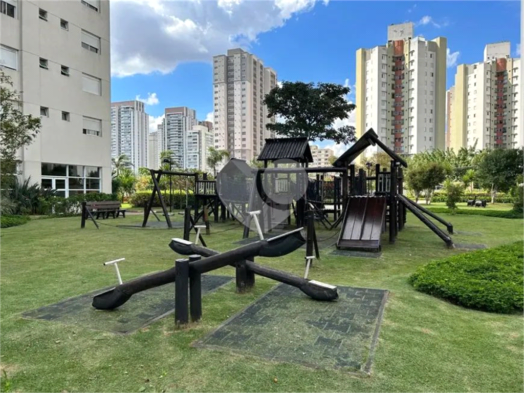 APARTAMENTO em VILA LEOPOLDINA