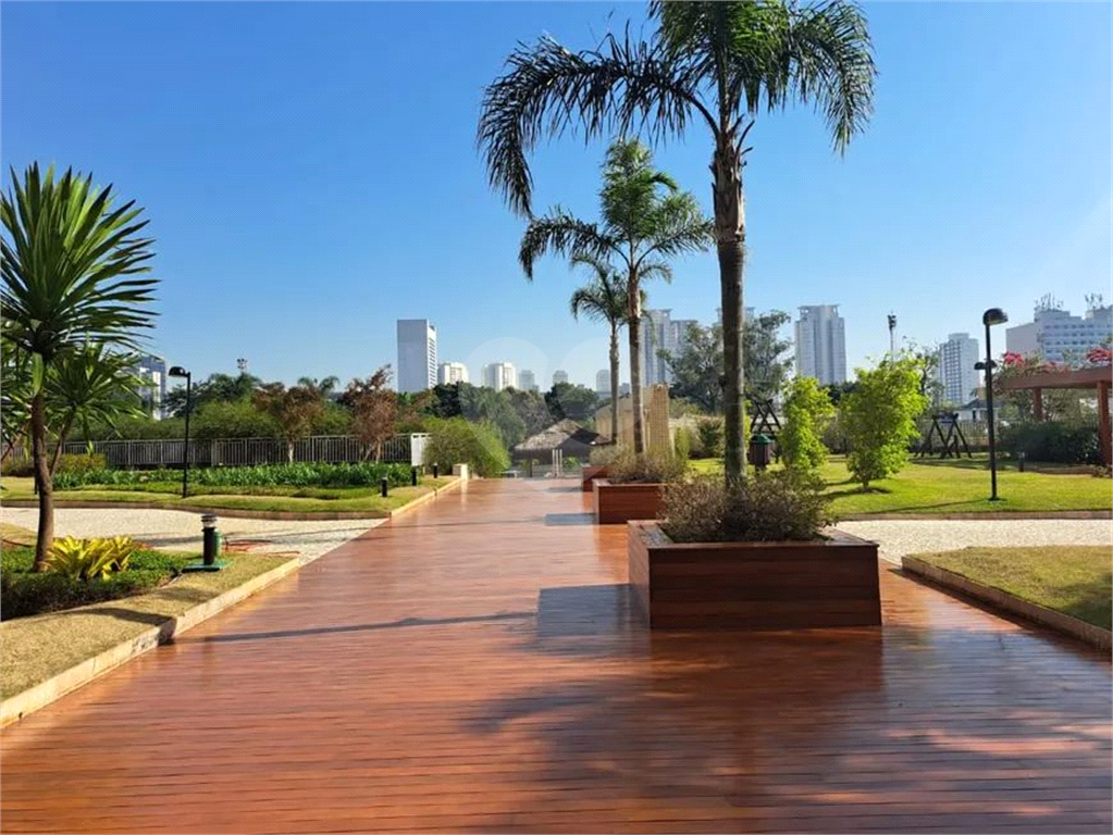 APARTAMENTO em VILA LEOPOLDINA