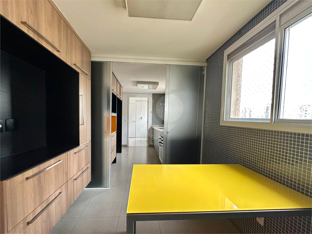 APARTAMENTO em VILA LEOPOLDINA